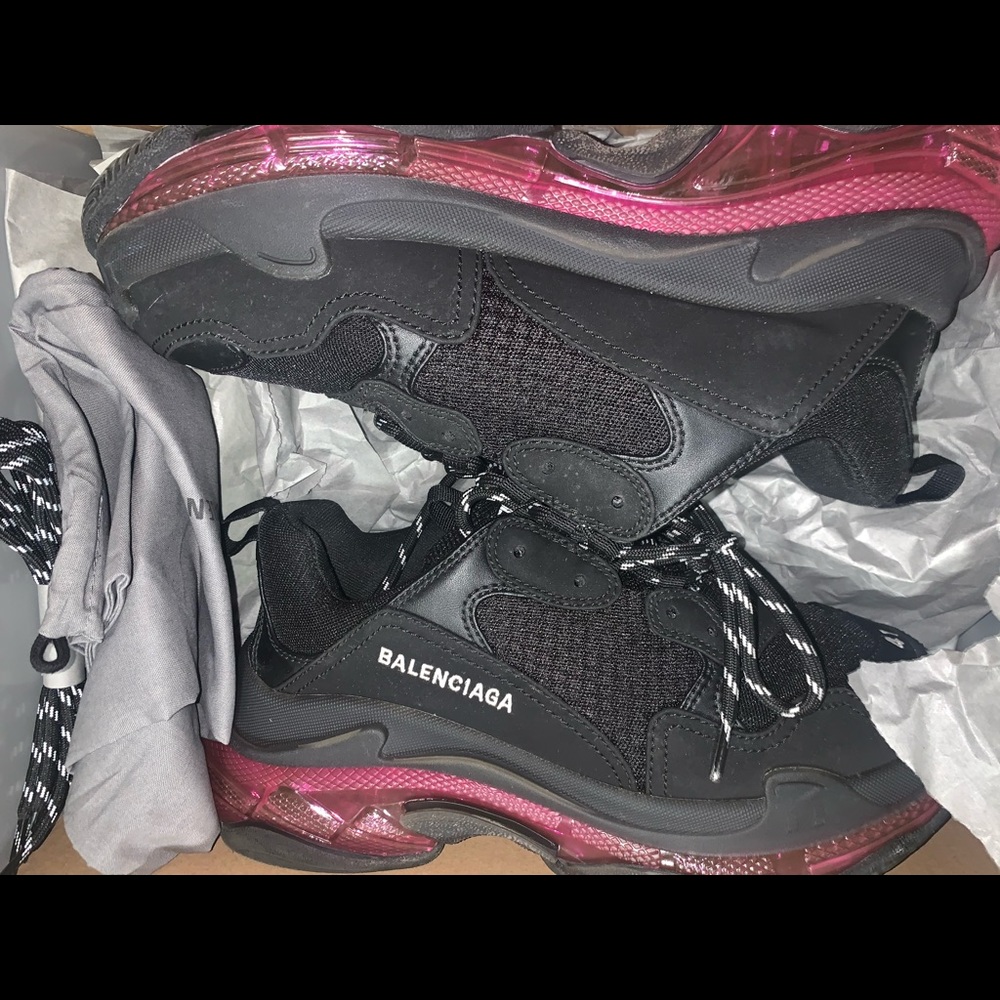 Balenciaga size 41 (8 in US men)
